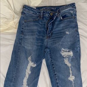 AMERICAN EAGLE JEANS